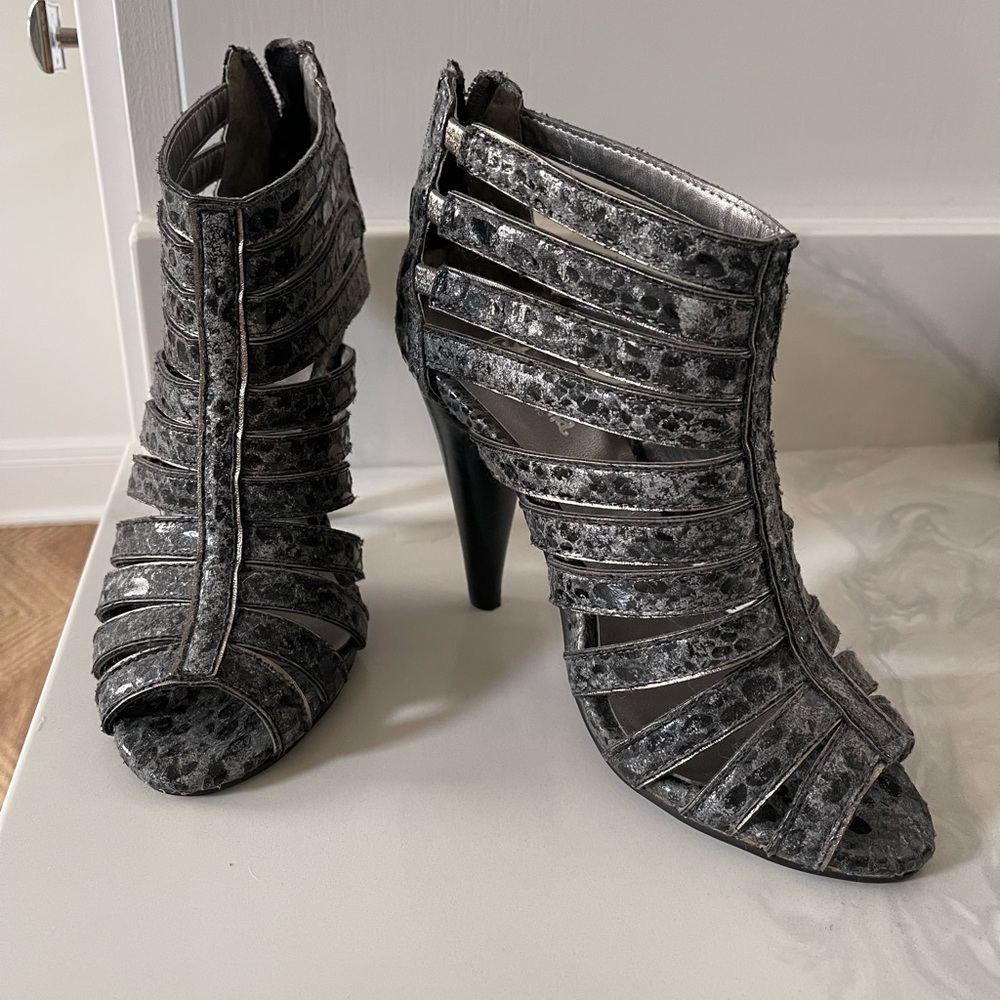 Cinderella of Boston size 3.5 W